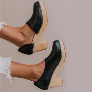 Free People Monroe Black Leather Wood Heel Clog Side Cutout Sz 38EU , 7.5 US